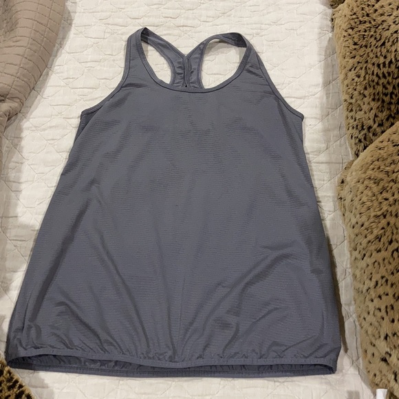 2 work out tops - Picture 5 of 7